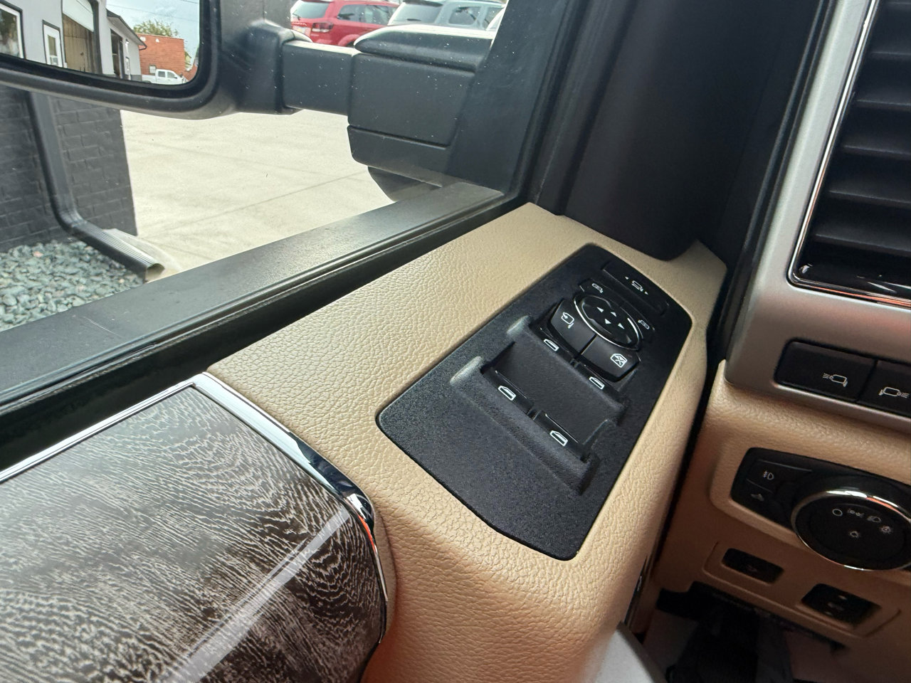 Used 2019 Ford F250 Lariat w/ Lariat Ultimate Package image 24