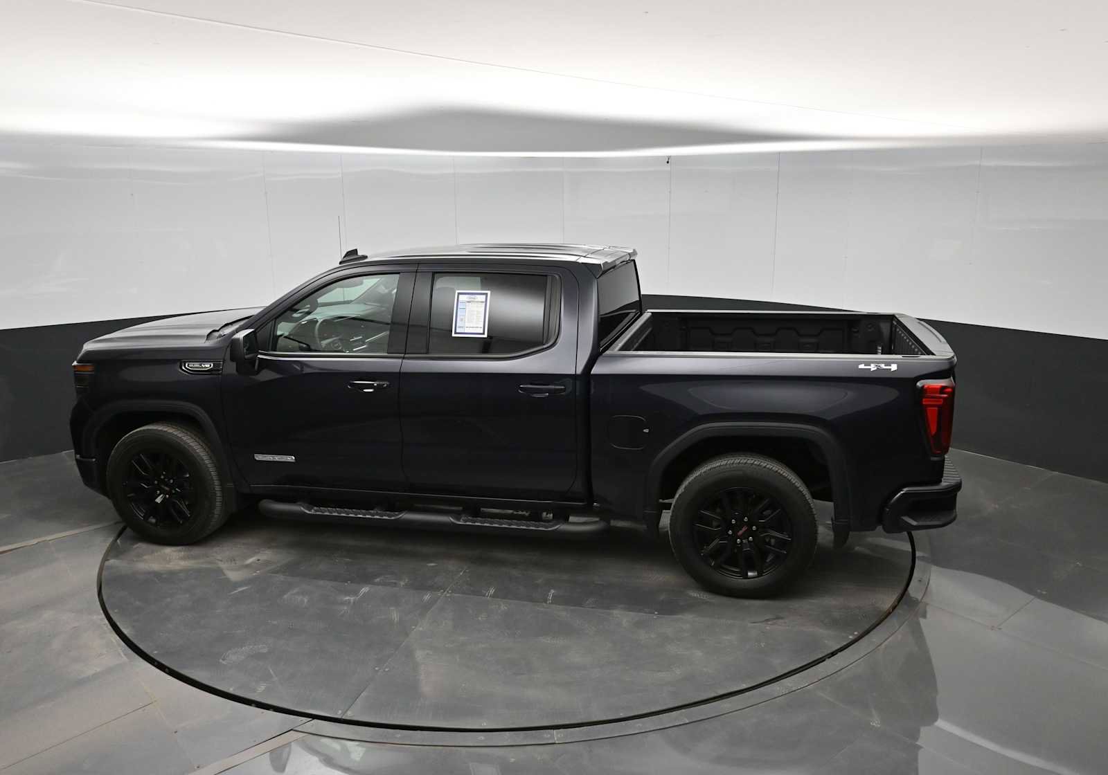 Used 2024 GMC Sierra 1500 Elevation image 28