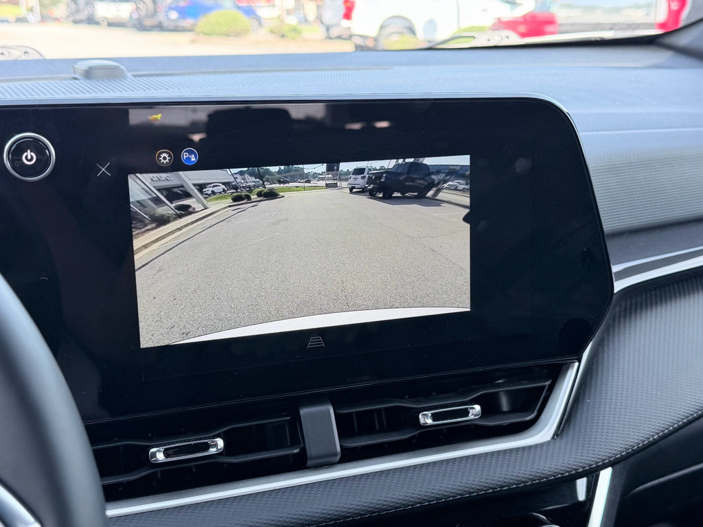 Used 2026 Chevrolet Equinox LT w/ Convenience Package II FWD image 17