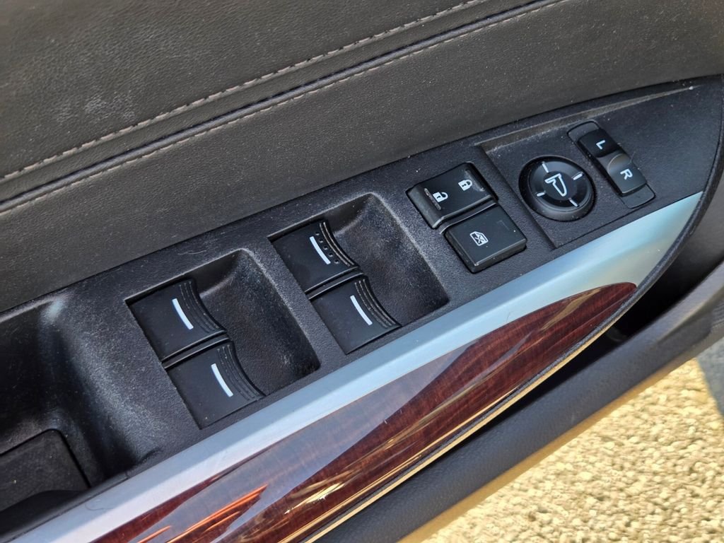 Used 2017 Acura TLX w/ Technology Package FWD image 24