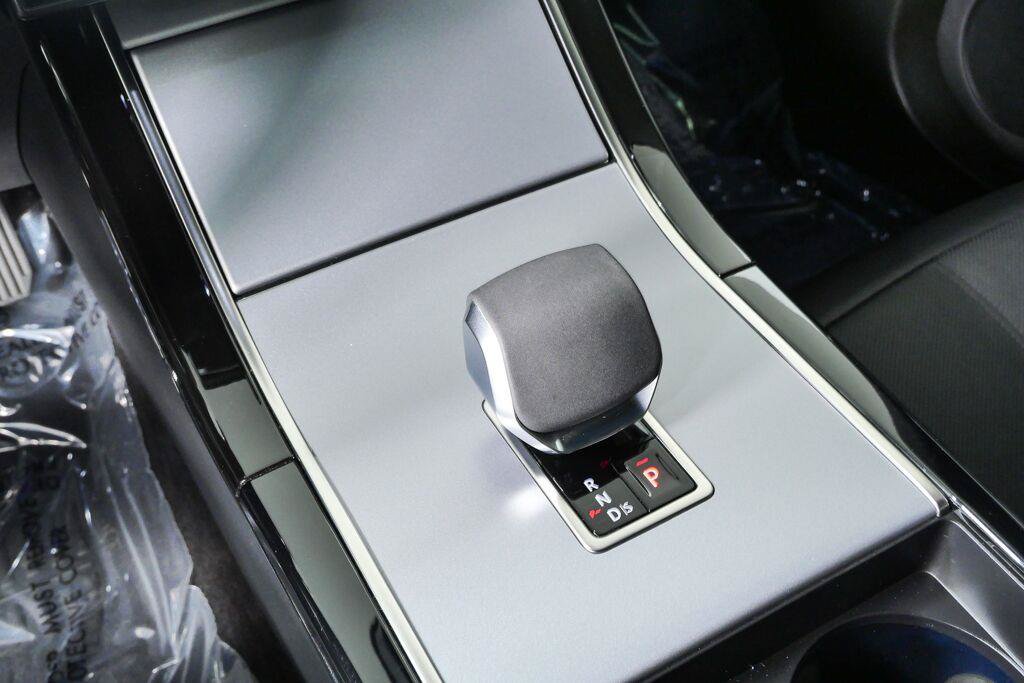 Used 2024 Land Rover Range Rover Evoque S AWD/4WD image 18