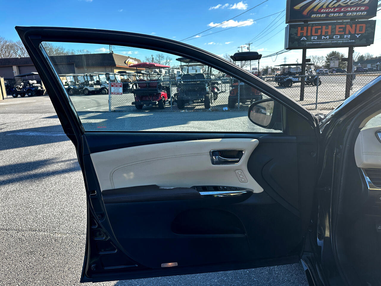 Used 2018 Toyota Avalon XLE image 16