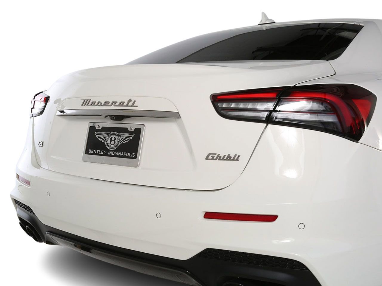 Used 2023 Maserati Ghibli Modena Q4 AWD/4WD image 12