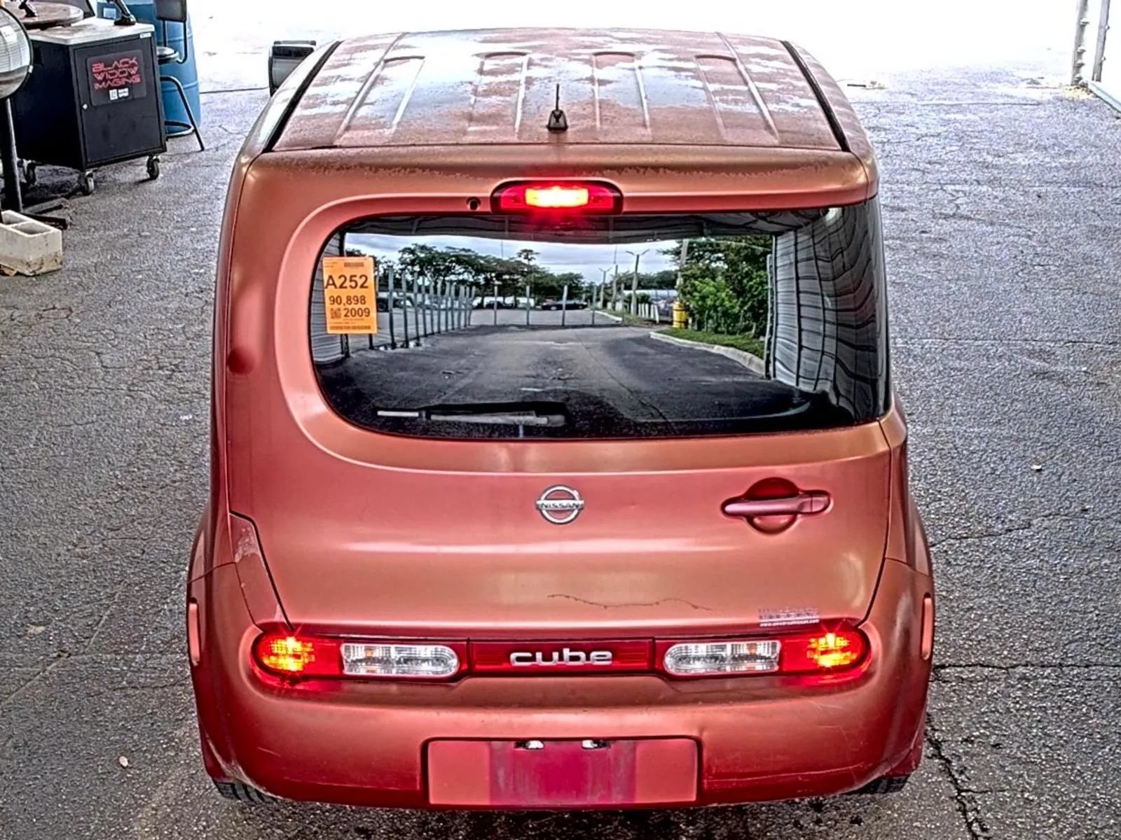 Used 2009 Nissan Cube 1.8 S w/ Interior Designer Pkg FWD image 5
