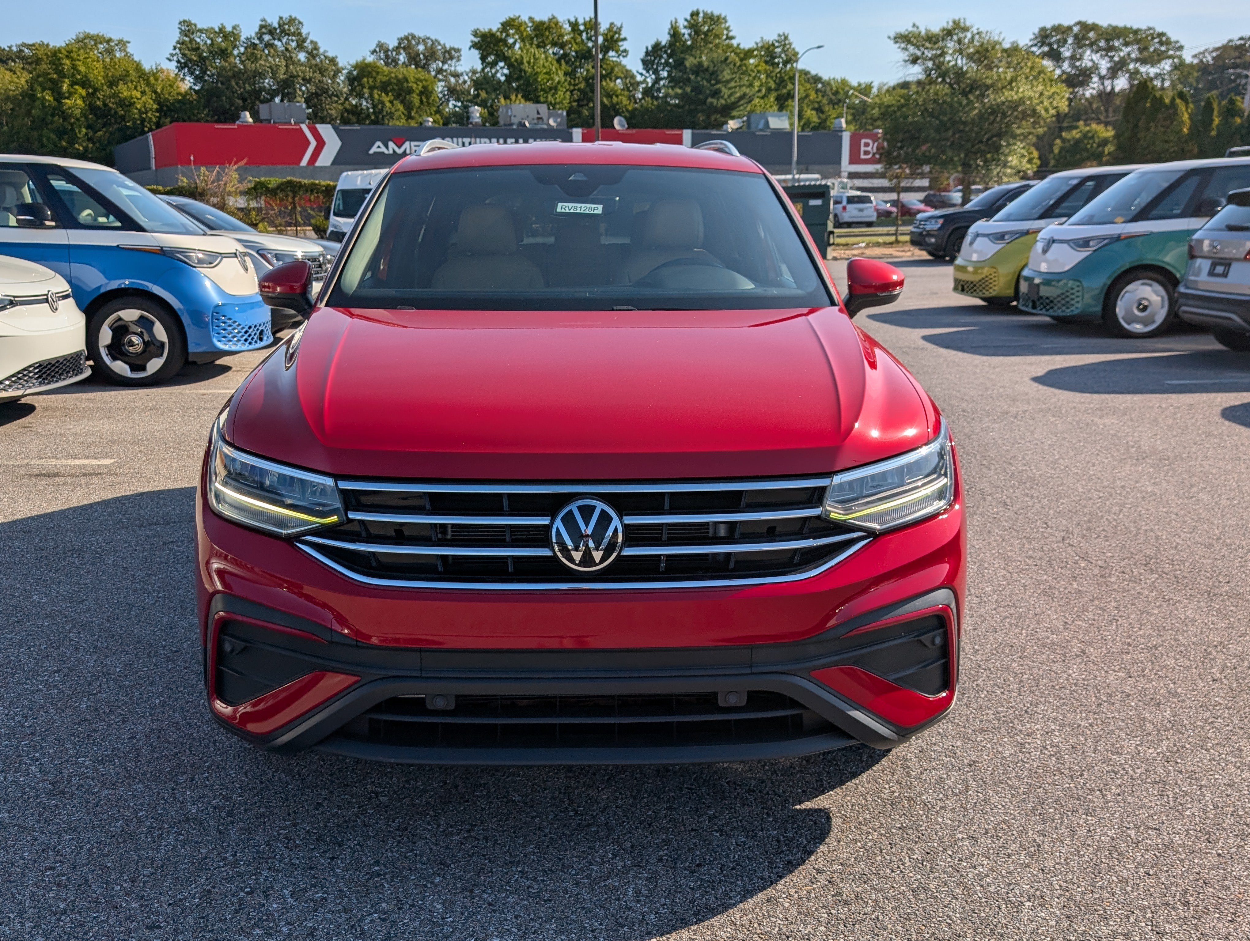 Used 2023 Volkswagen Tiguan SE FWD image 8