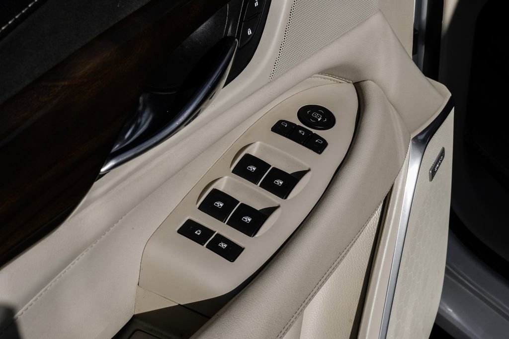 Used 2020 Cadillac Escalade ESV Premium Luxury image 47