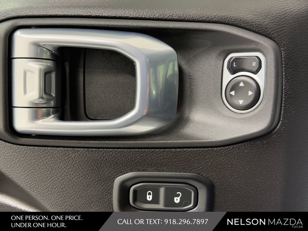 Used 2024 Jeep Wrangler Unlimited Sport AWD/4WD image 19