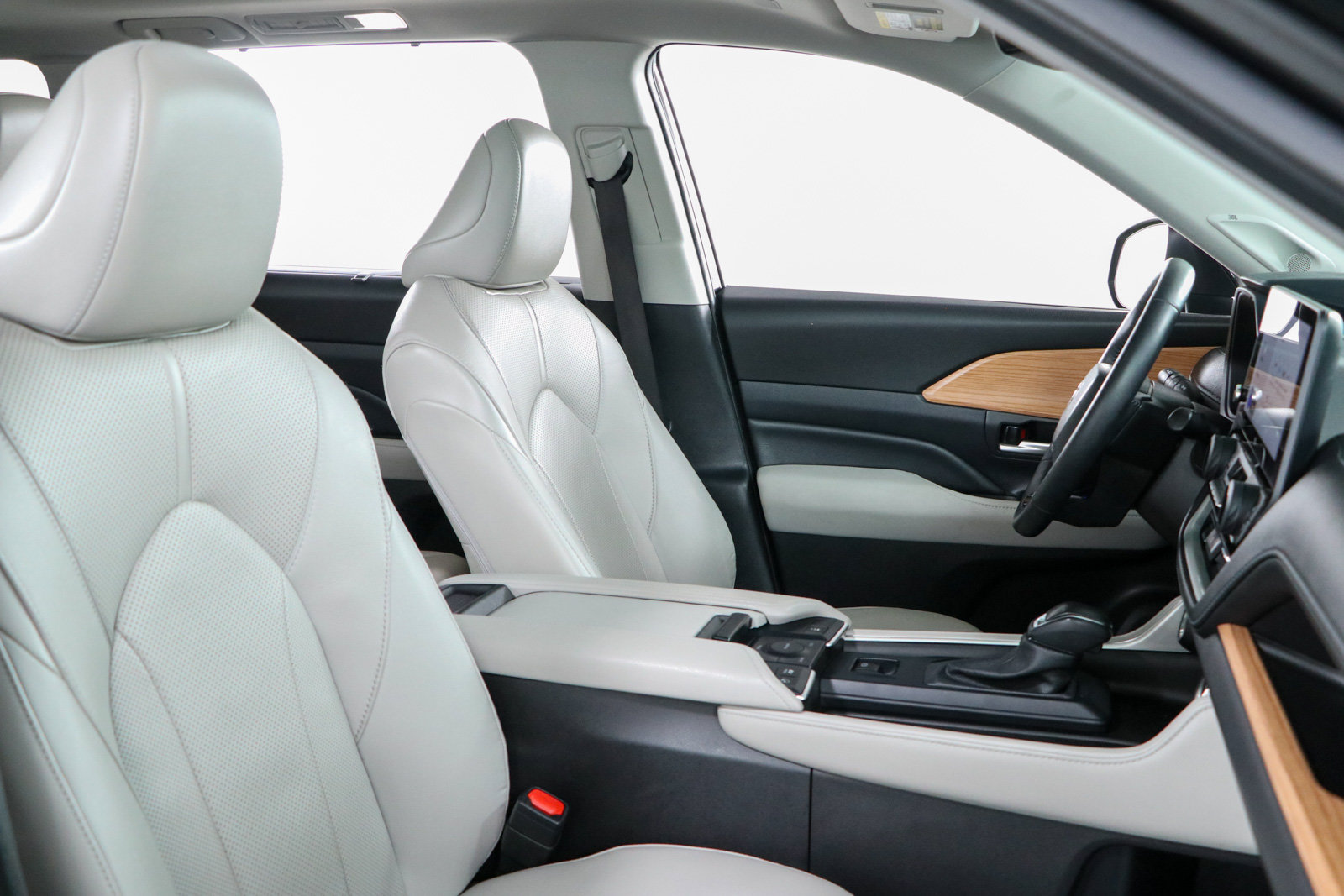 Used 2025 Toyota Grand Highlander AWD Hybrid image 28