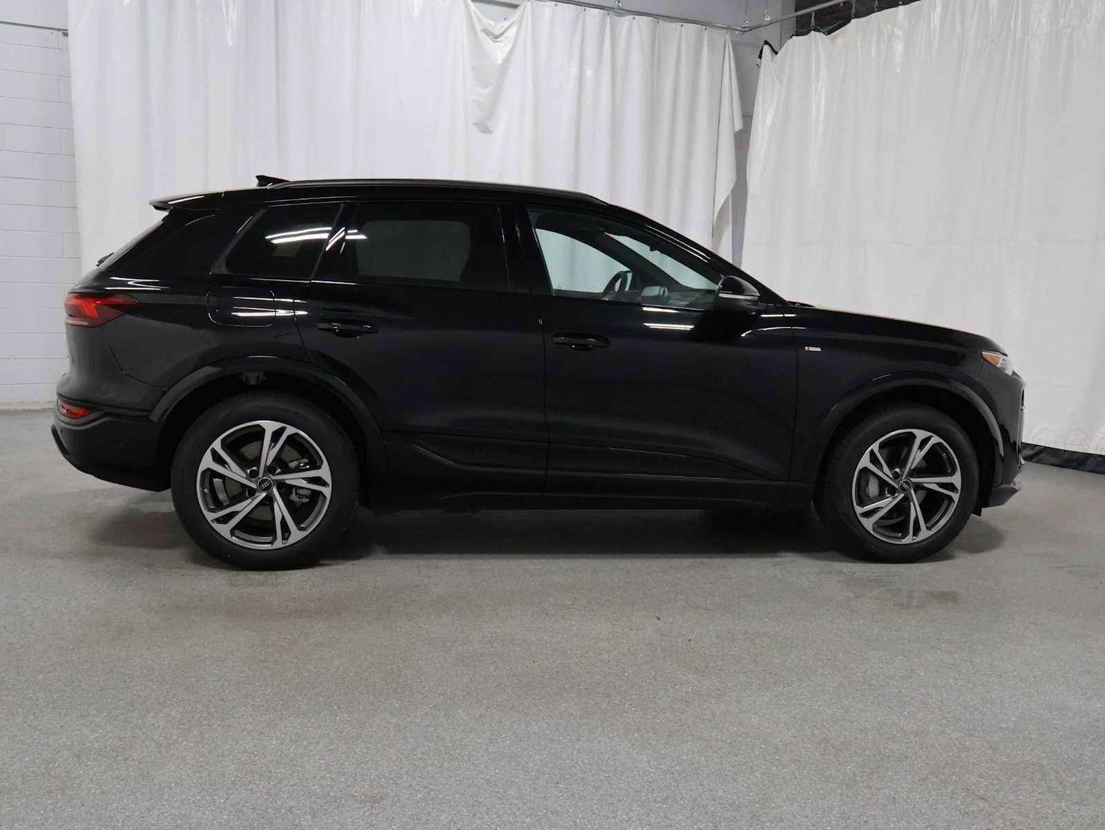 New 2027 Audi Q6 e-tron Premium Plus AWD/4WD image 10