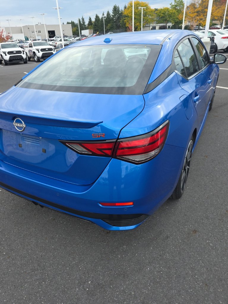 Used 2025 Nissan Sentra SR FWD image 8