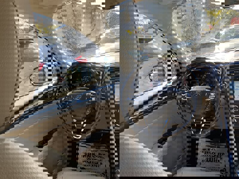 Used 2017 Ford Fusion SE w/ Fusion SE Technology Package image 14