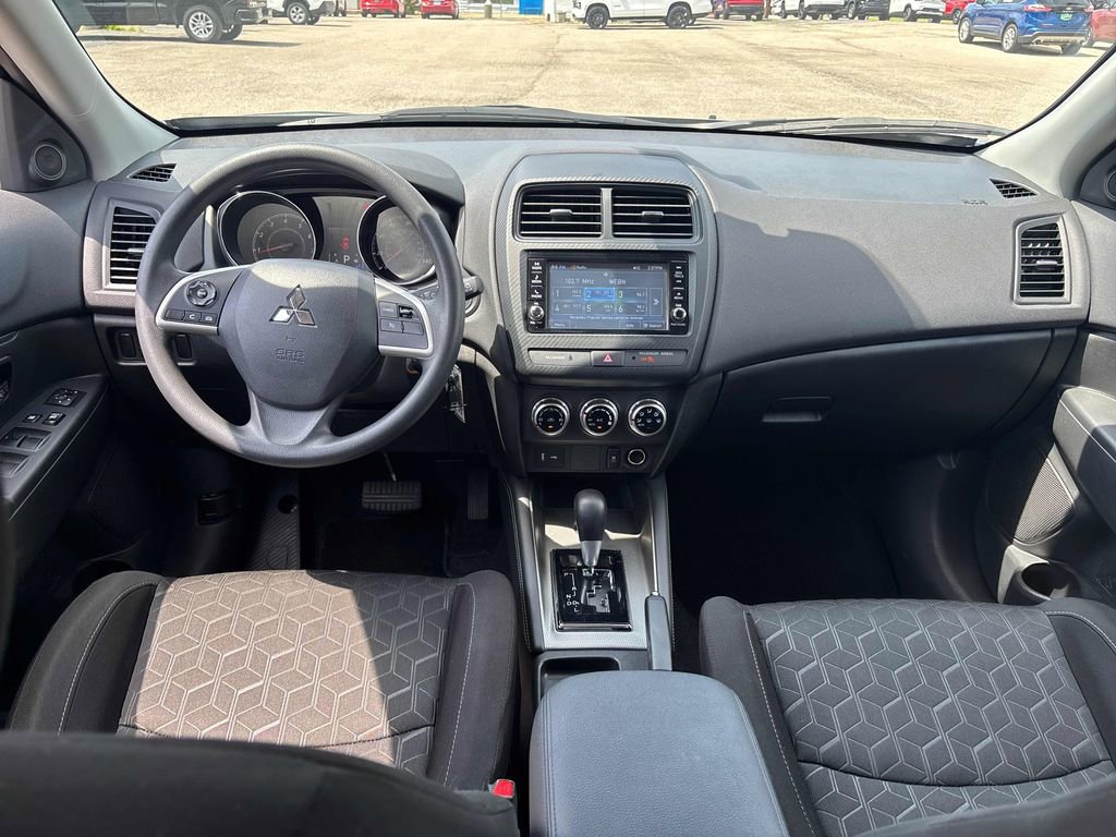 Used 2025 Mitsubishi Outlander Sport ES AWD/4WD image 22