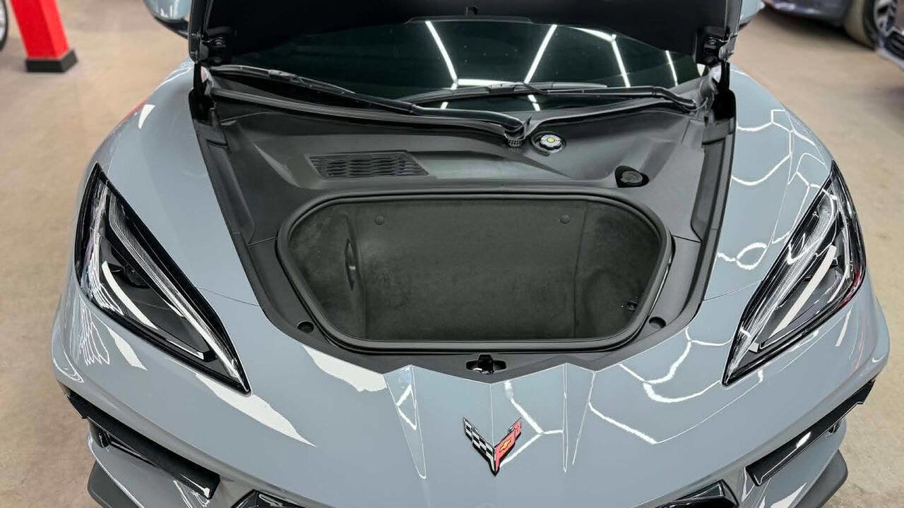 Used 2025 Chevrolet Corvette Stingray Coupe w/ Battery Protection Package RWD image 10