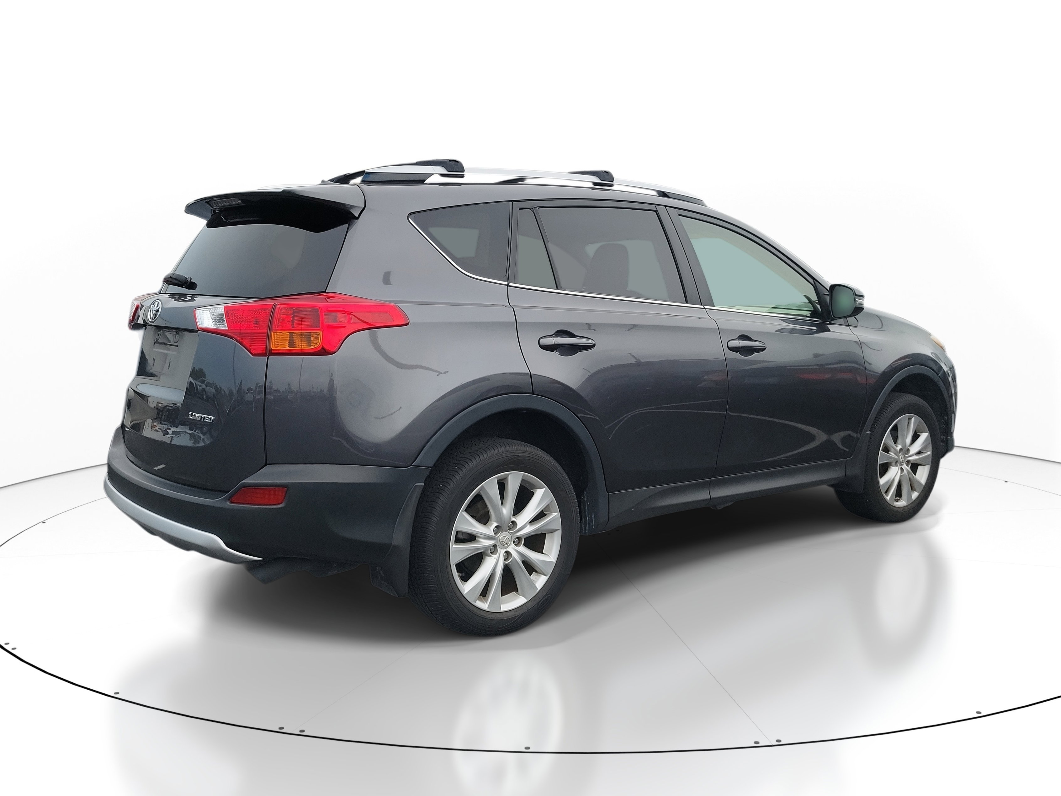 Used 2015 Toyota RAV4 Limited w/ Outdoor Package image 9