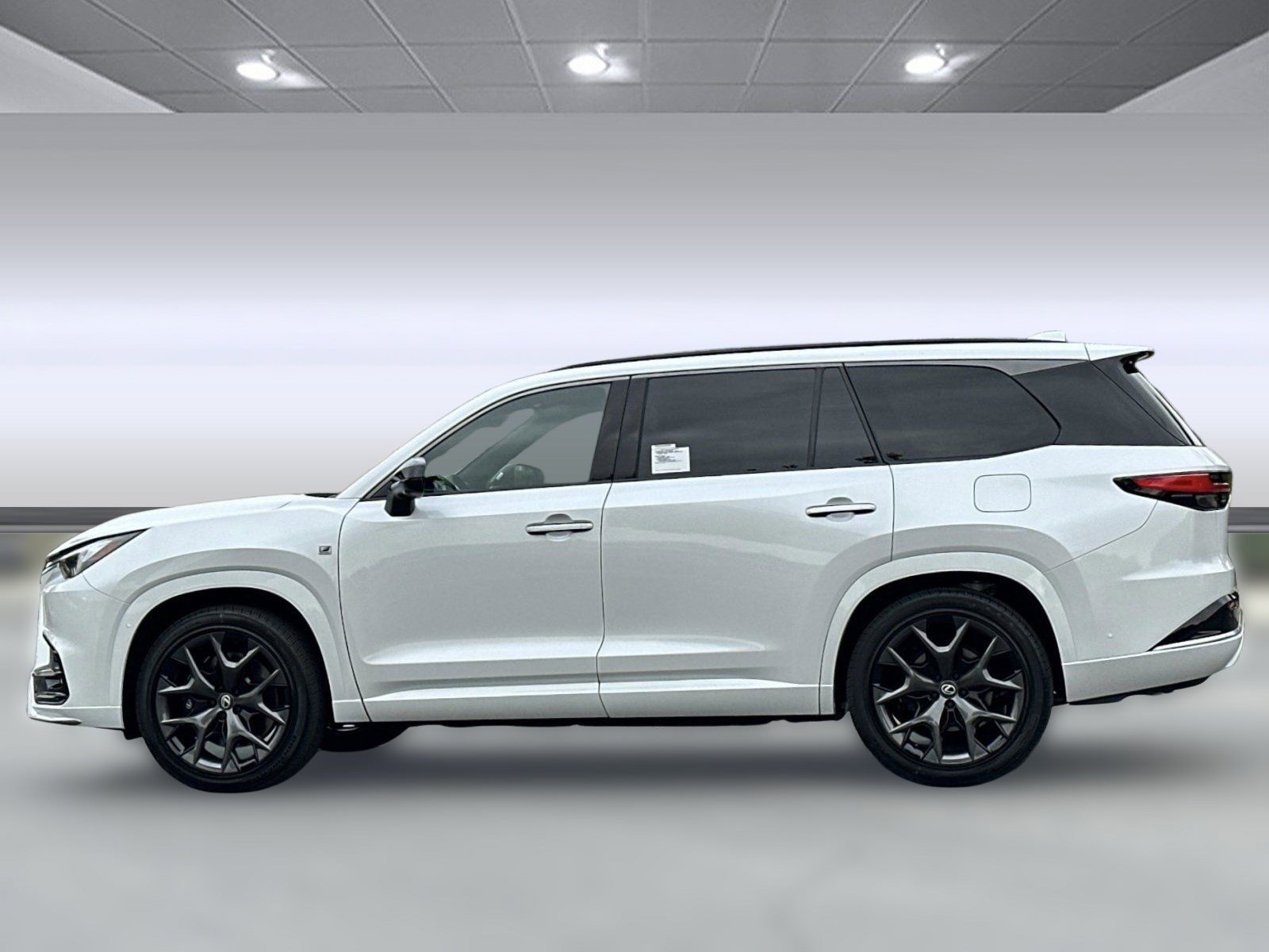 New 2026 Lexus TX 500h AWD image 2