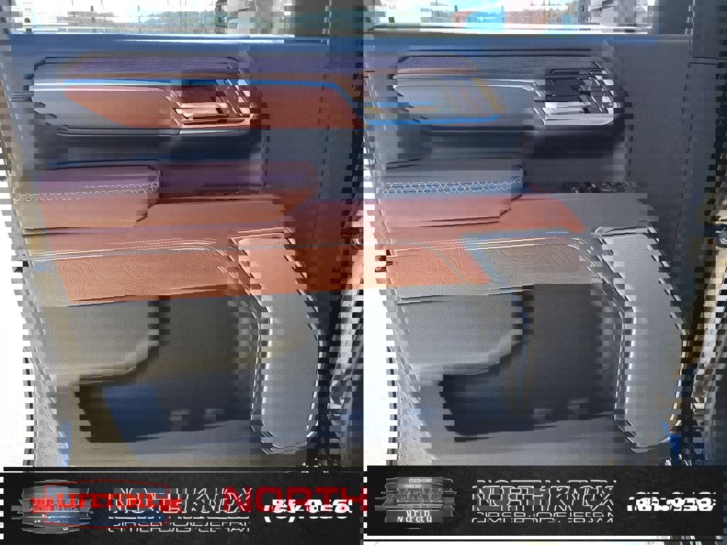 Used 2025 GMC Sierra 2500 Denali Ultimate image 5