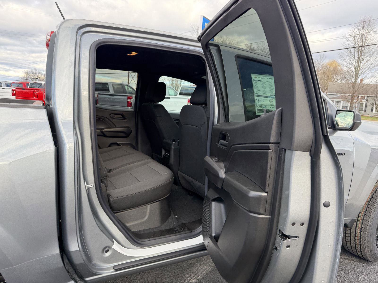 New 2026 Chevrolet Colorado W/T image 12