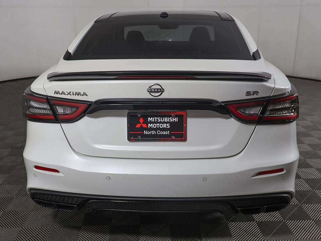 Used 2023 Nissan Maxima SR w/ Sport Mat Group FWD image 15