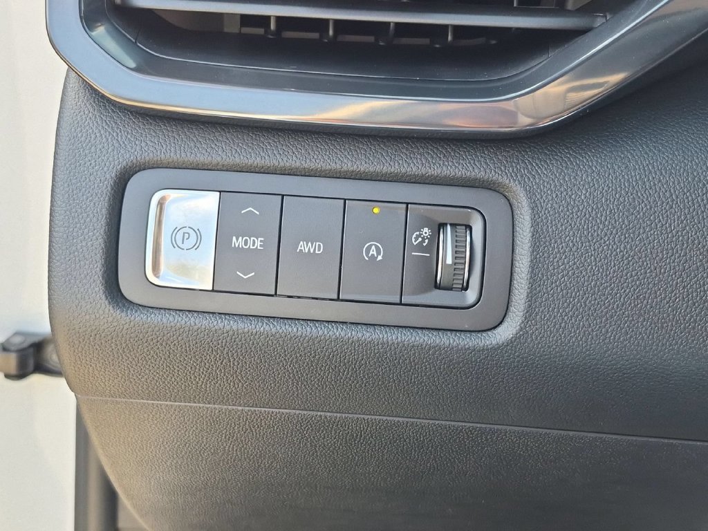 New 2026 GMC Acadia AT4 w/ Luxury Package AWD/4WD image 17