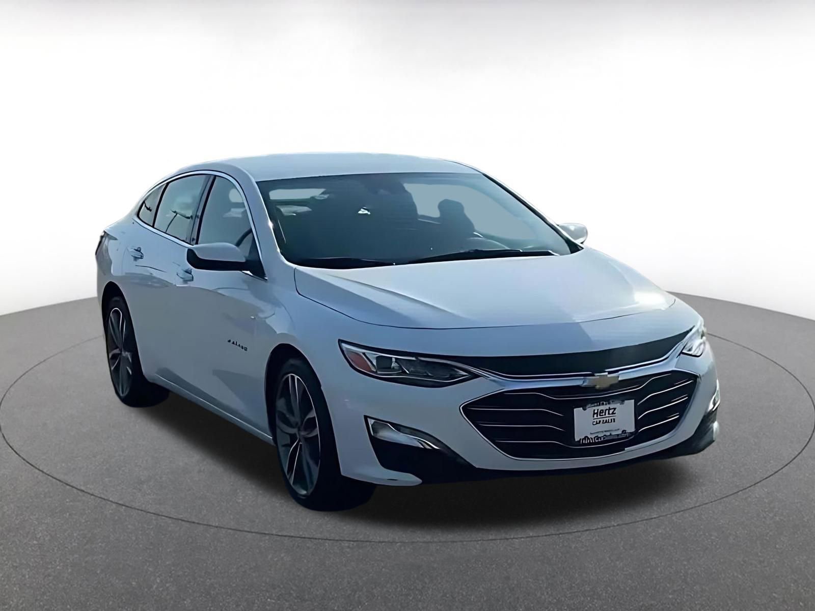 Used 2024 Chevrolet Malibu LT image 3