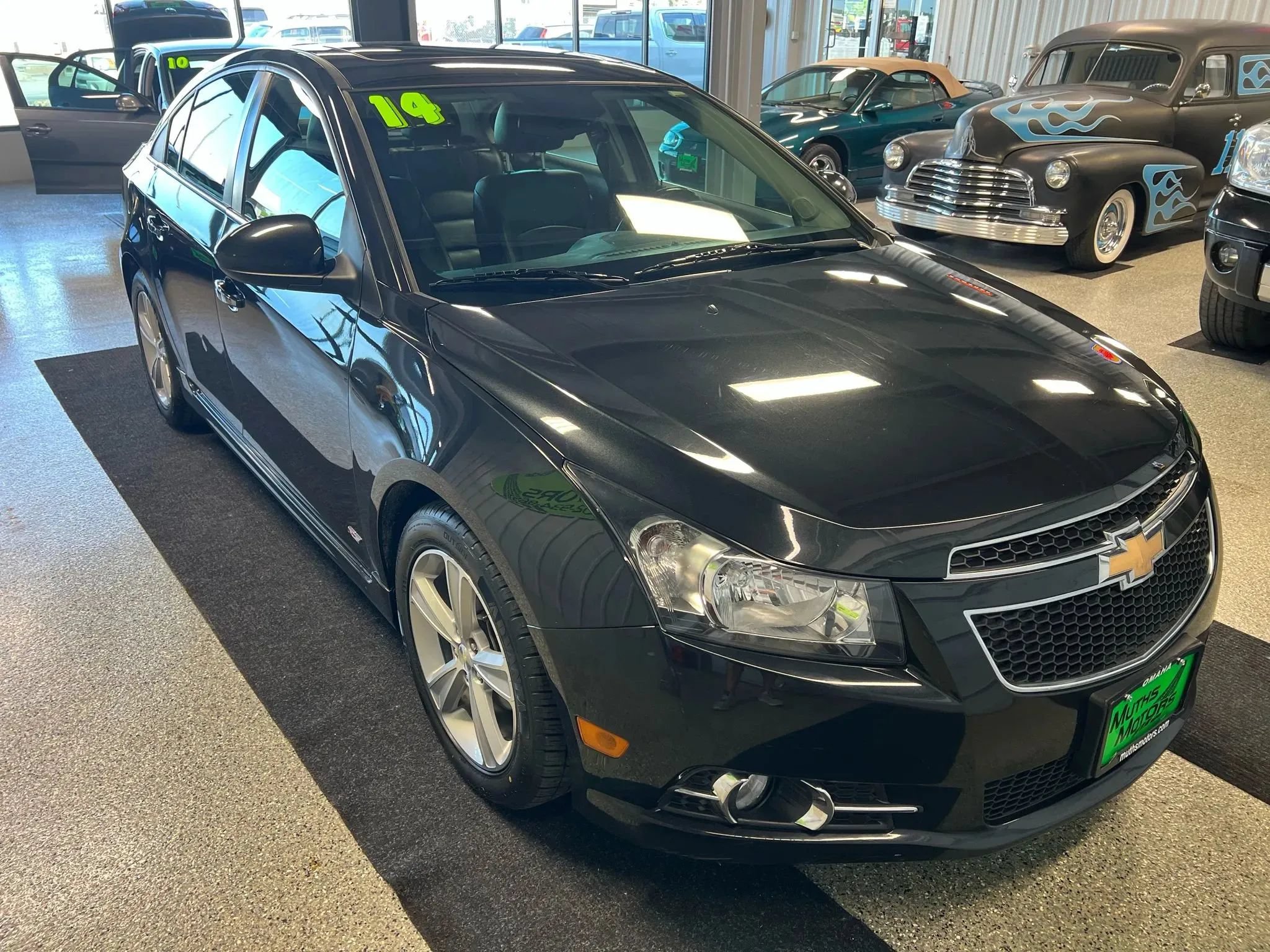 Used 2014 Chevrolet Cruze LT w/ Sun, Sound and Sport Package FWD image 2