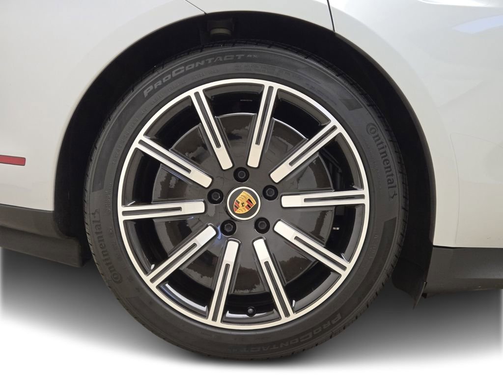 Used 2021 Porsche Taycan 4S w/ Premium Package image 7