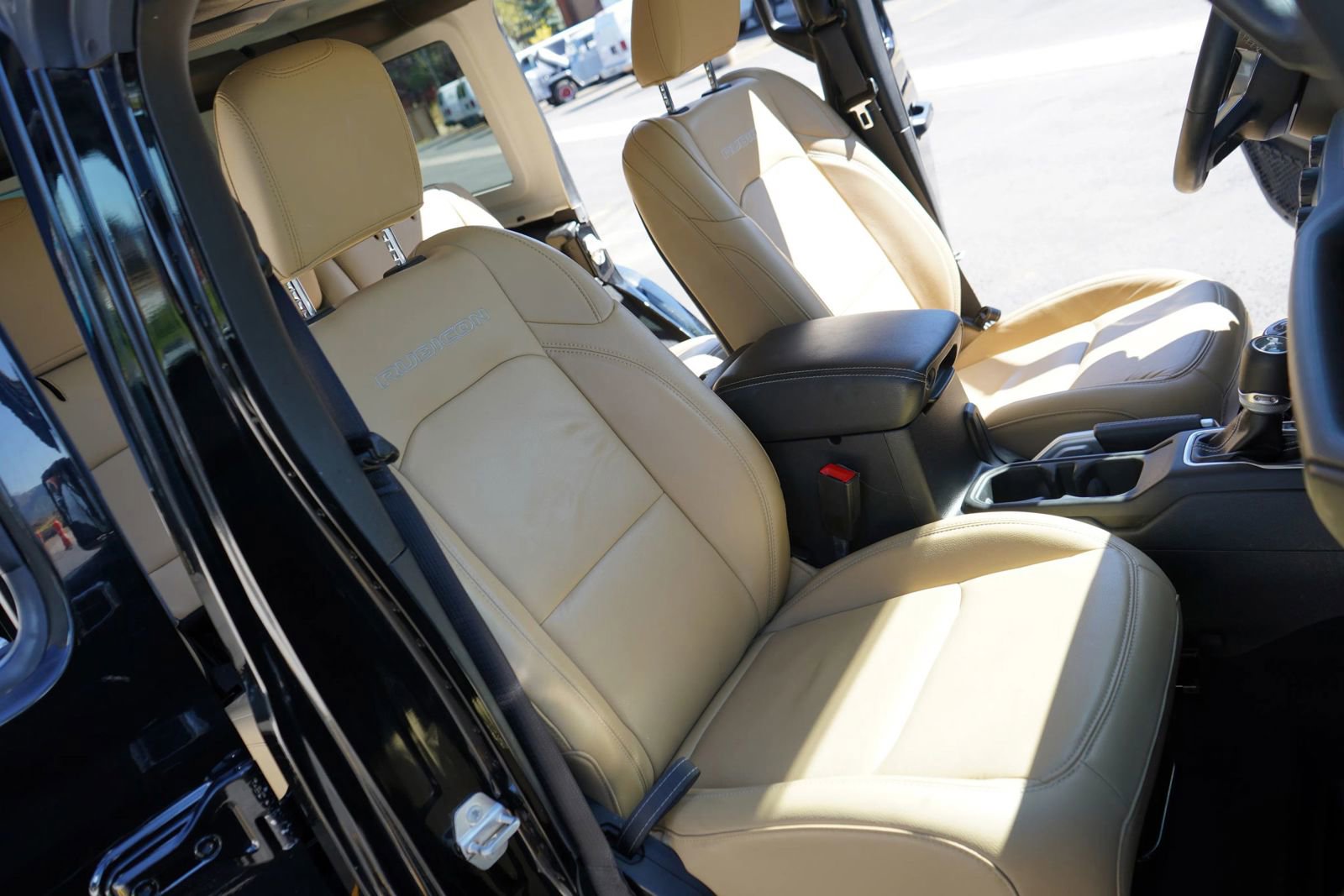 Used 2018 Jeep Wrangler Unlimited Rubicon image 12