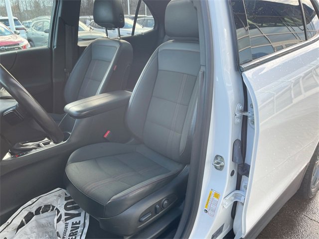 Certified 2022 Chevrolet Equinox RS w/ Infotainment Package image 19