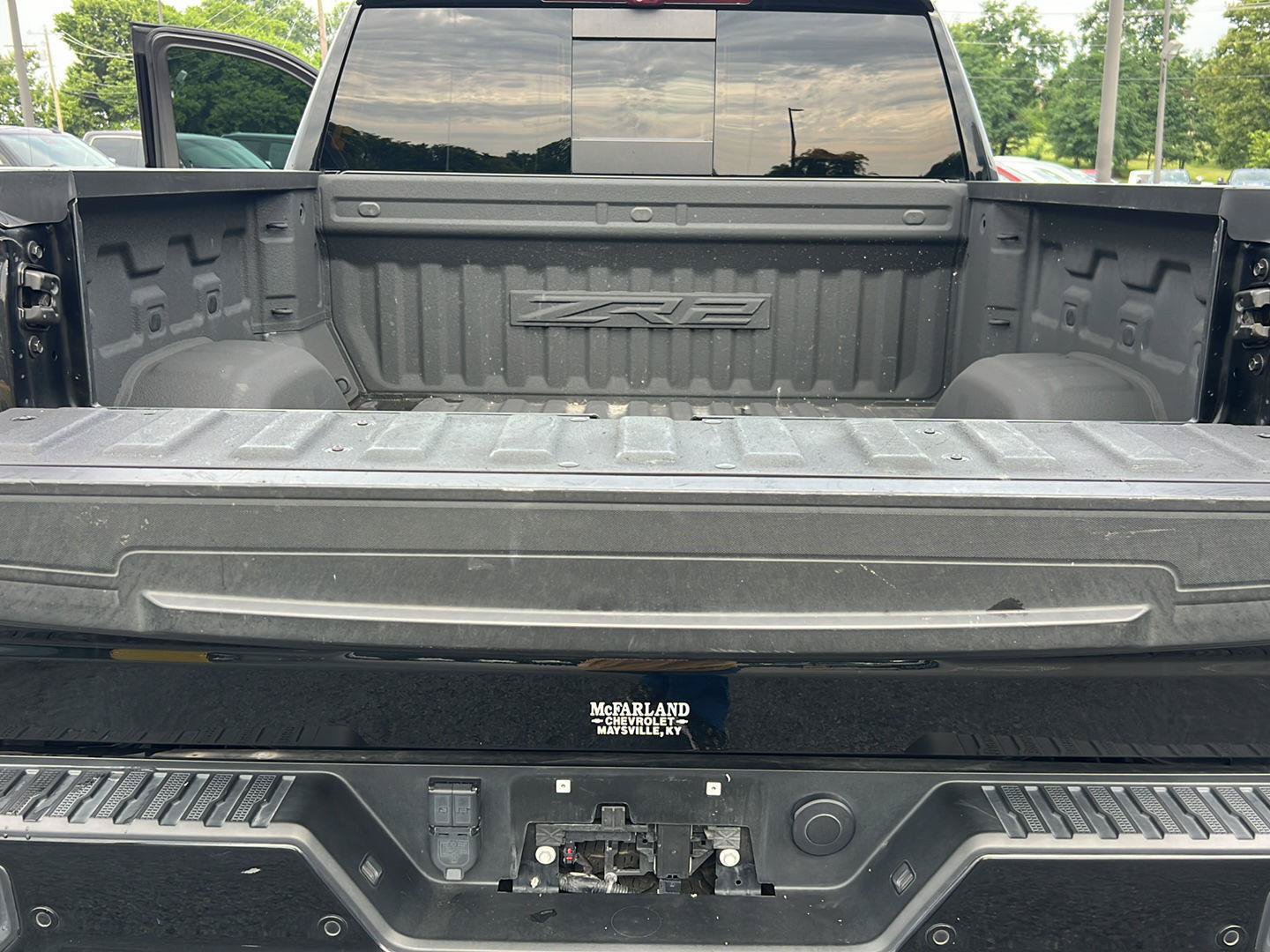 Used 2022 Chevrolet Silverado 1500 ZR2 w/ Technology Package AWD/4WD image 39