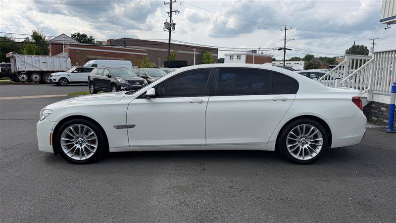 Used 2014 BMW 750Li RWD image 3