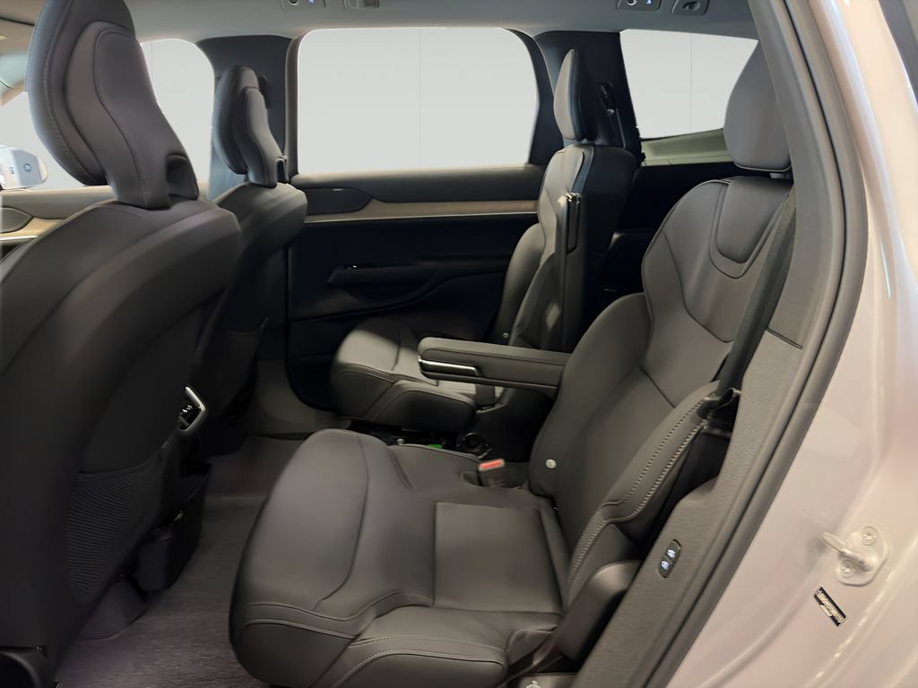 New 2026 Volvo EX90 Plus AWD/4WD image 8