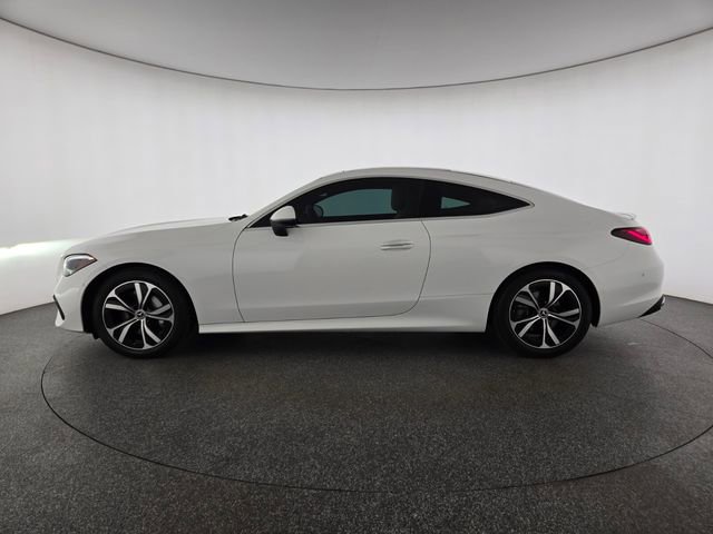 Used 2024 Mercedes-Benz CLE 300 4MATIC Coupe image 27