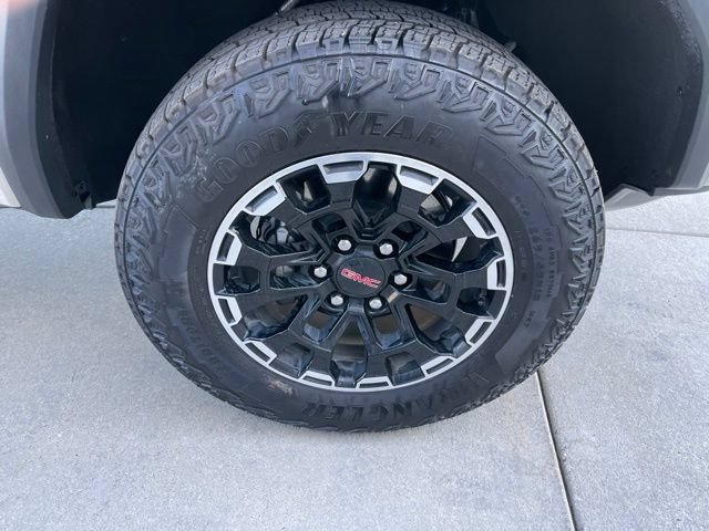 Certified 2026 GMC Canyon AT4 w/ Technology Plus Package AWD/4WD image 21