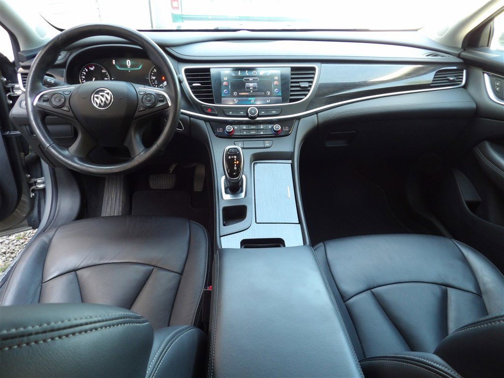 Used 2017 Buick LaCrosse Essence image 20