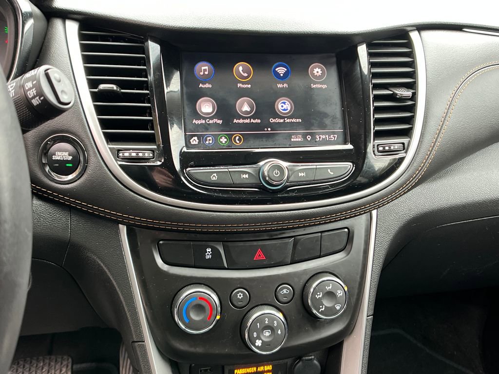 Used 2022 Chevrolet Trax LT w/ LT Convenience Package image 16