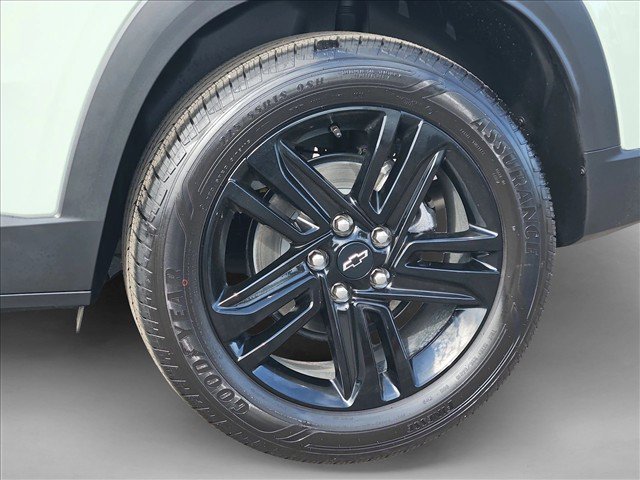 Certified 2026 Chevrolet Trax ACTIV w/ Sunroof Package FWD image 30