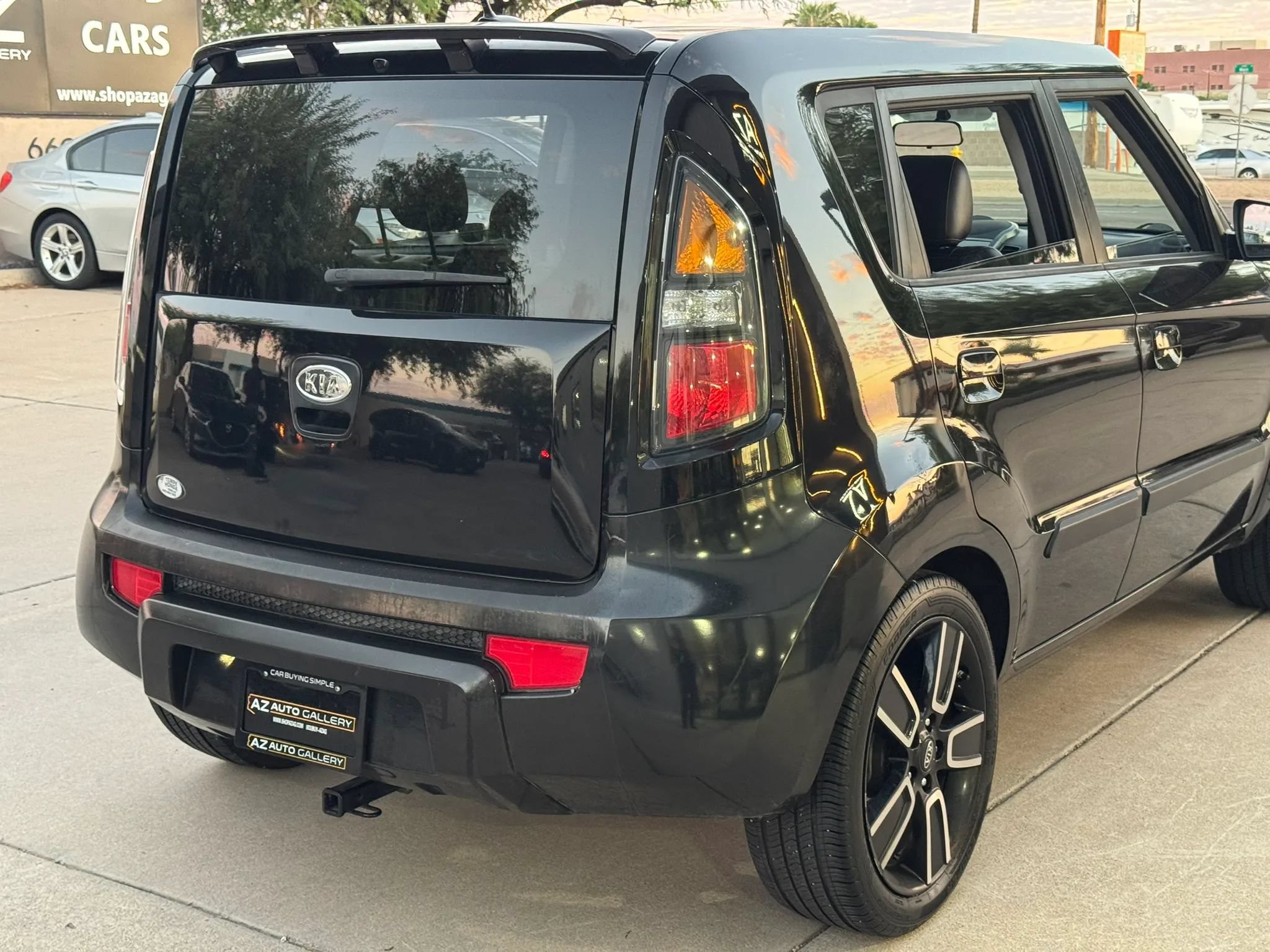 Used 2010 Kia Soul + FWD image 30