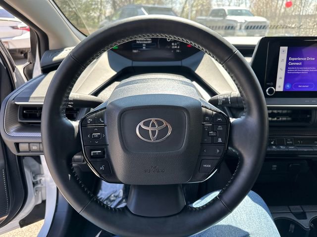 Used 2024 Toyota Prius XLE FWD image 24