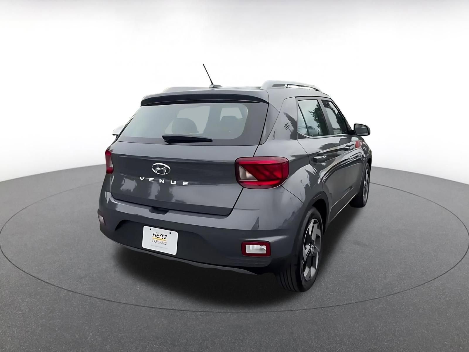 Used 2025 Hyundai Venue SEL image 14