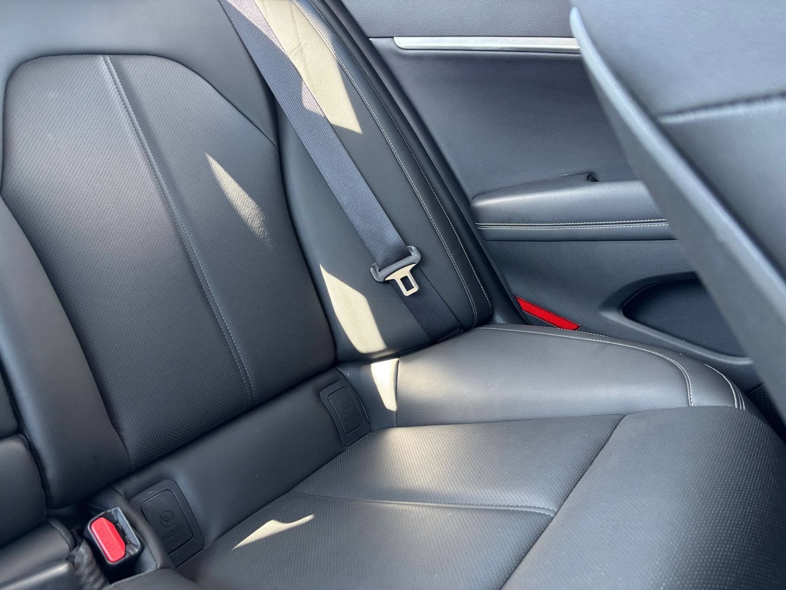 Used 2026 Genesis G70 2.5T RWD image 38