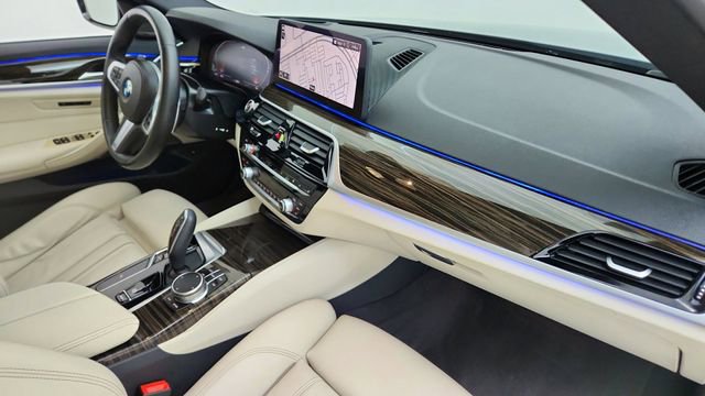 Used 2023 BMW 540i w/ M Sport Package image 20