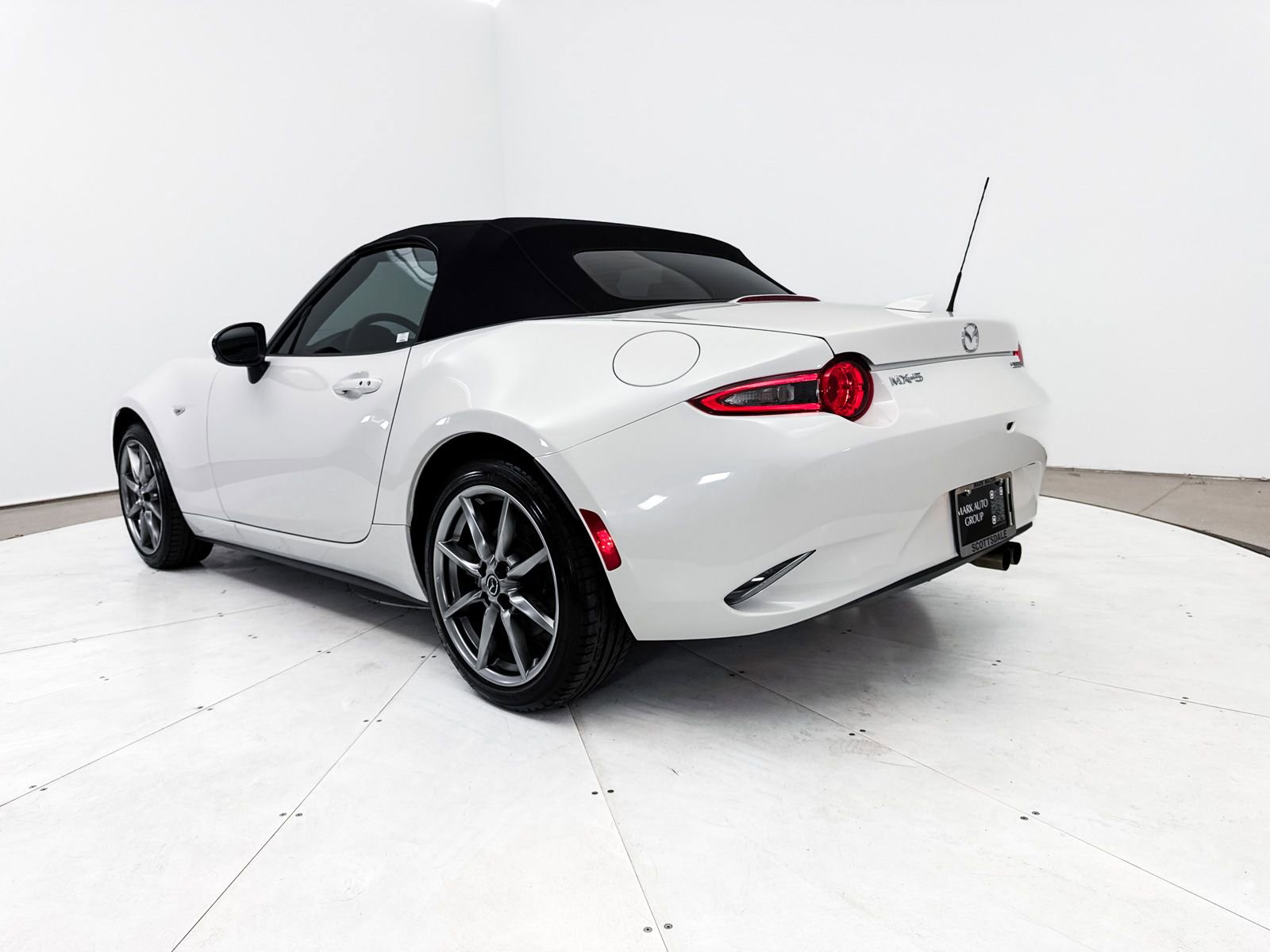 Used 2023 MAZDA MX-5 Miata Grand Touring w/ Weather Package image 16