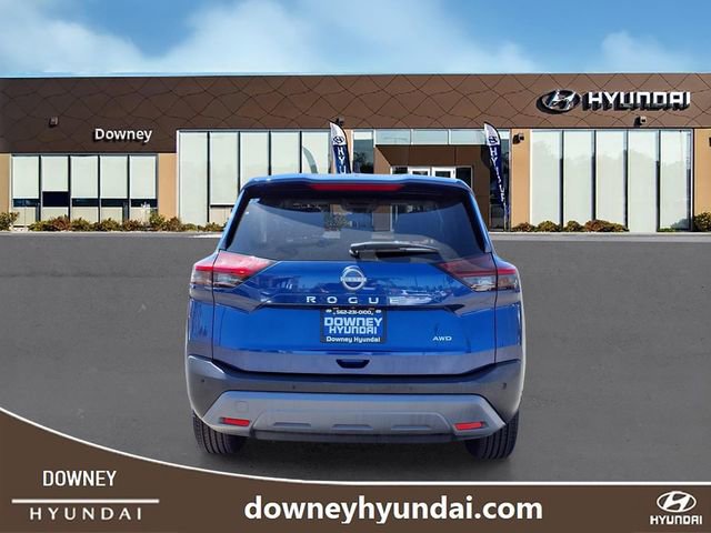 Used 2023 Nissan Rogue S image 5