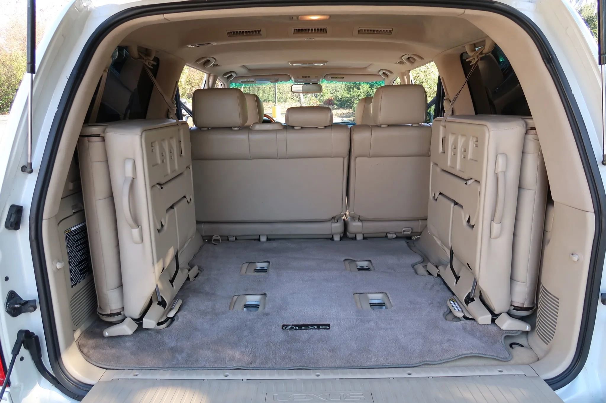 Used 2005 Lexus LX 470 4WD image 17