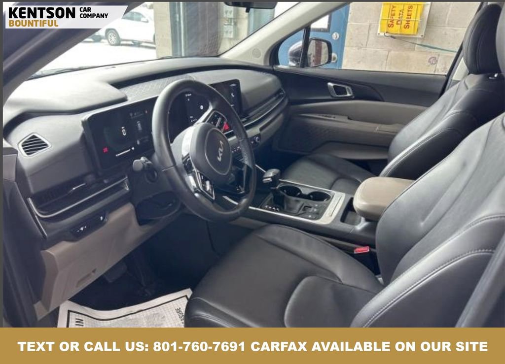 Used 2025 Kia Carnival LXS image 4