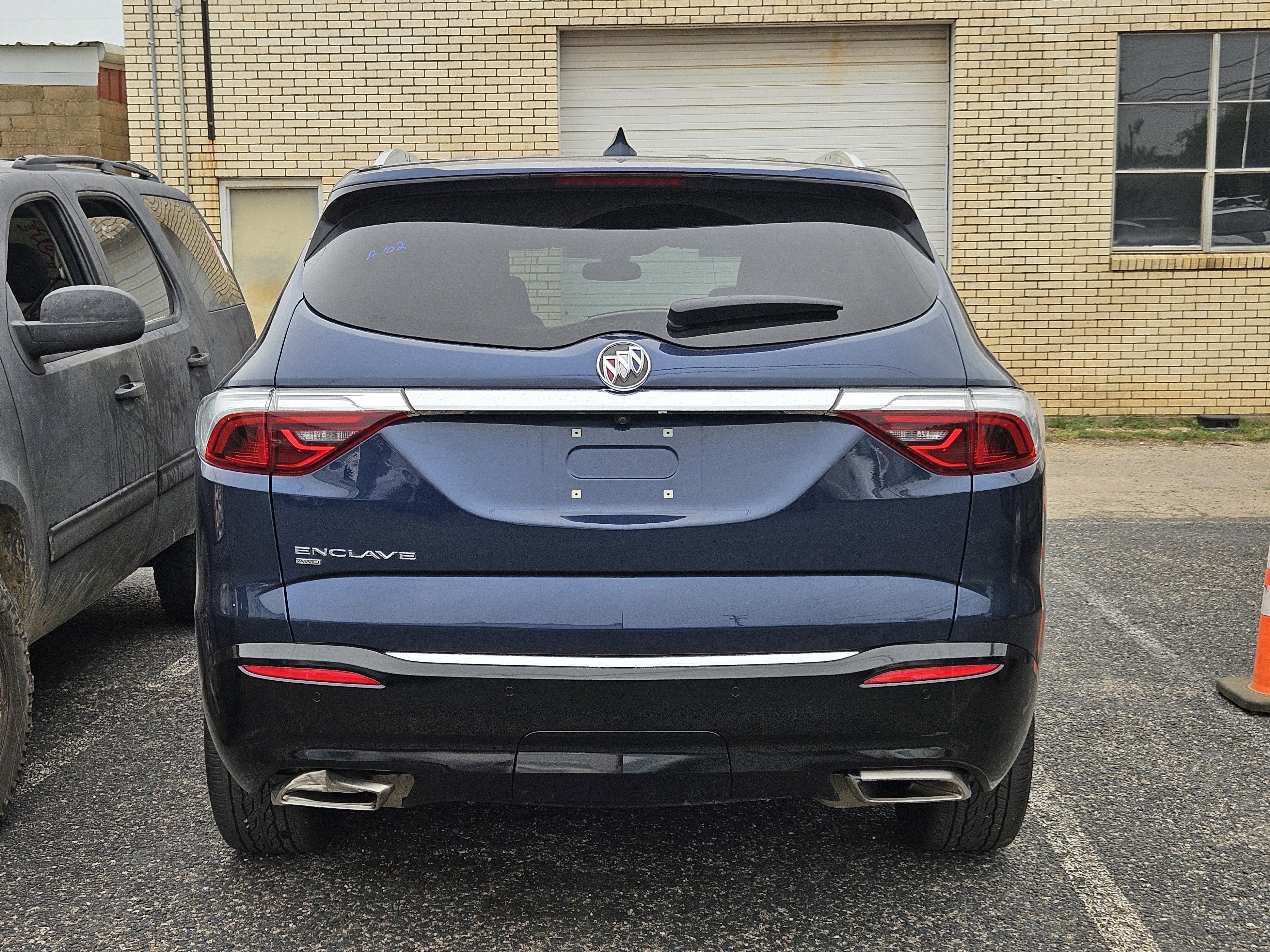 Used 2023 Buick Enclave Essence w/ Experience Buick Package AWD/4WD image 4