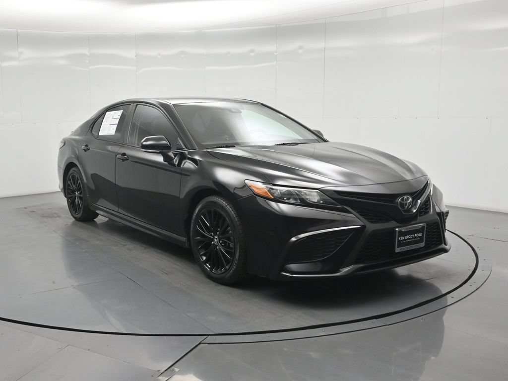Used 2021 Toyota Camry SE w/ Convenience Package FWD image 45
