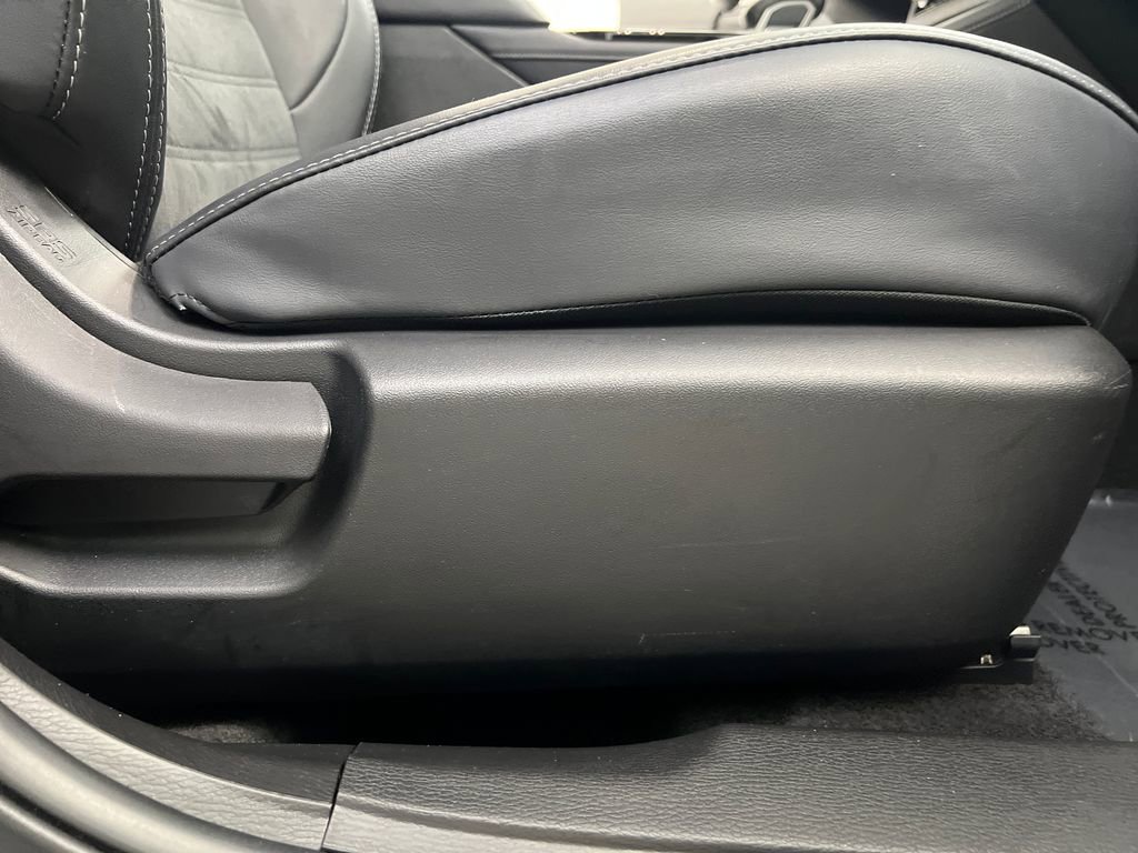 Used 2025 Mitsubishi Outlander SE AWD/4WD image 25