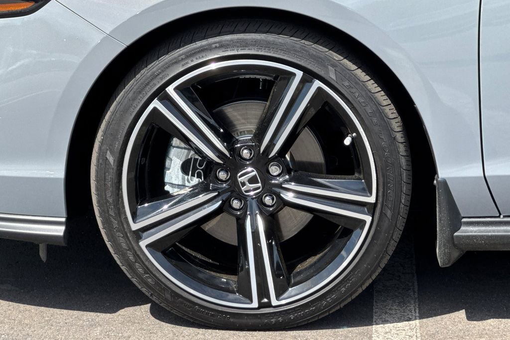 Certified 2025 Honda Accord Sport image 25