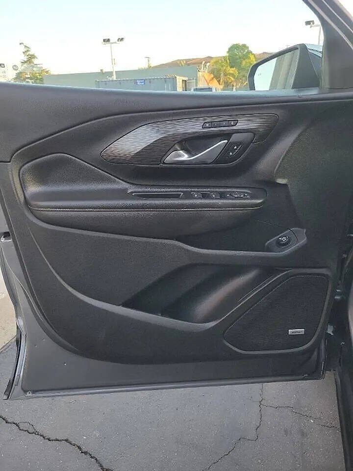 Used 2019 GMC Terrain SLT w/ Preferred Package FWD image 23